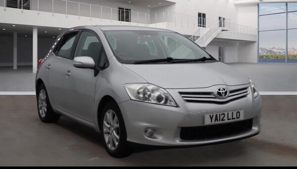 Used Toyota Auris 2012 for sale - 76317752: Photo 1