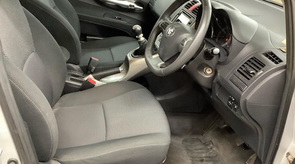 Used Toyota Auris 2012 for sale - 76317752: Photo 3