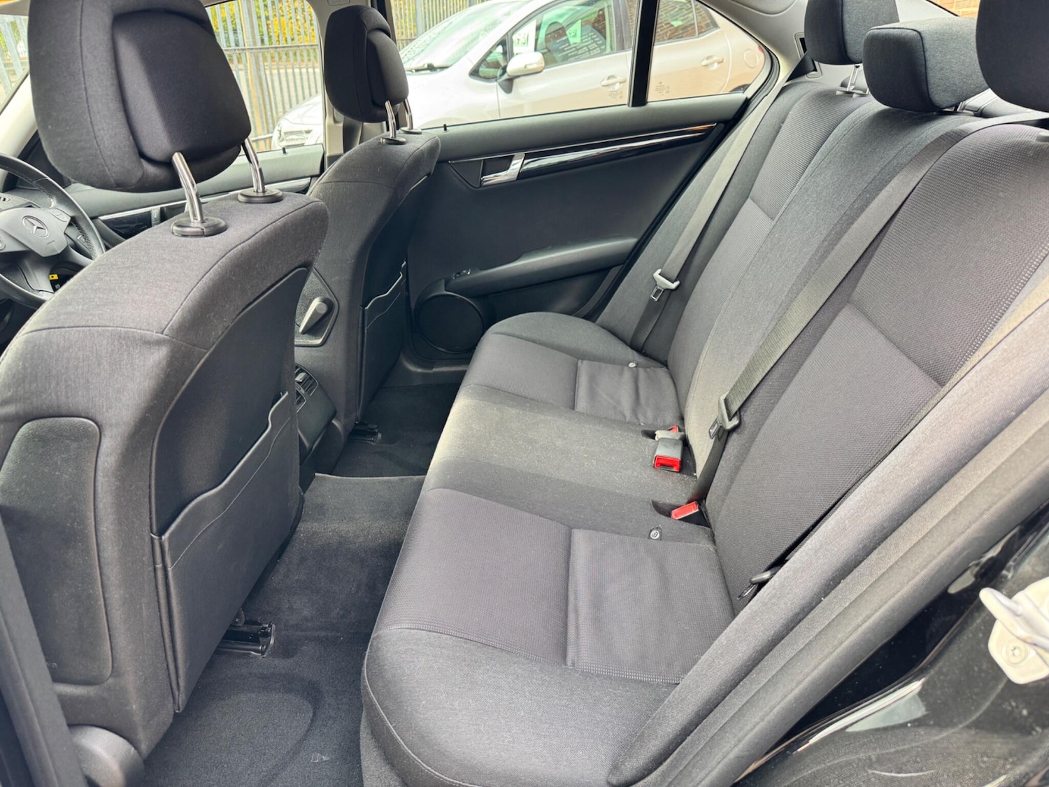 Used Mercedes-Benz C Class 2011 for sale - 76326589: Photo 27