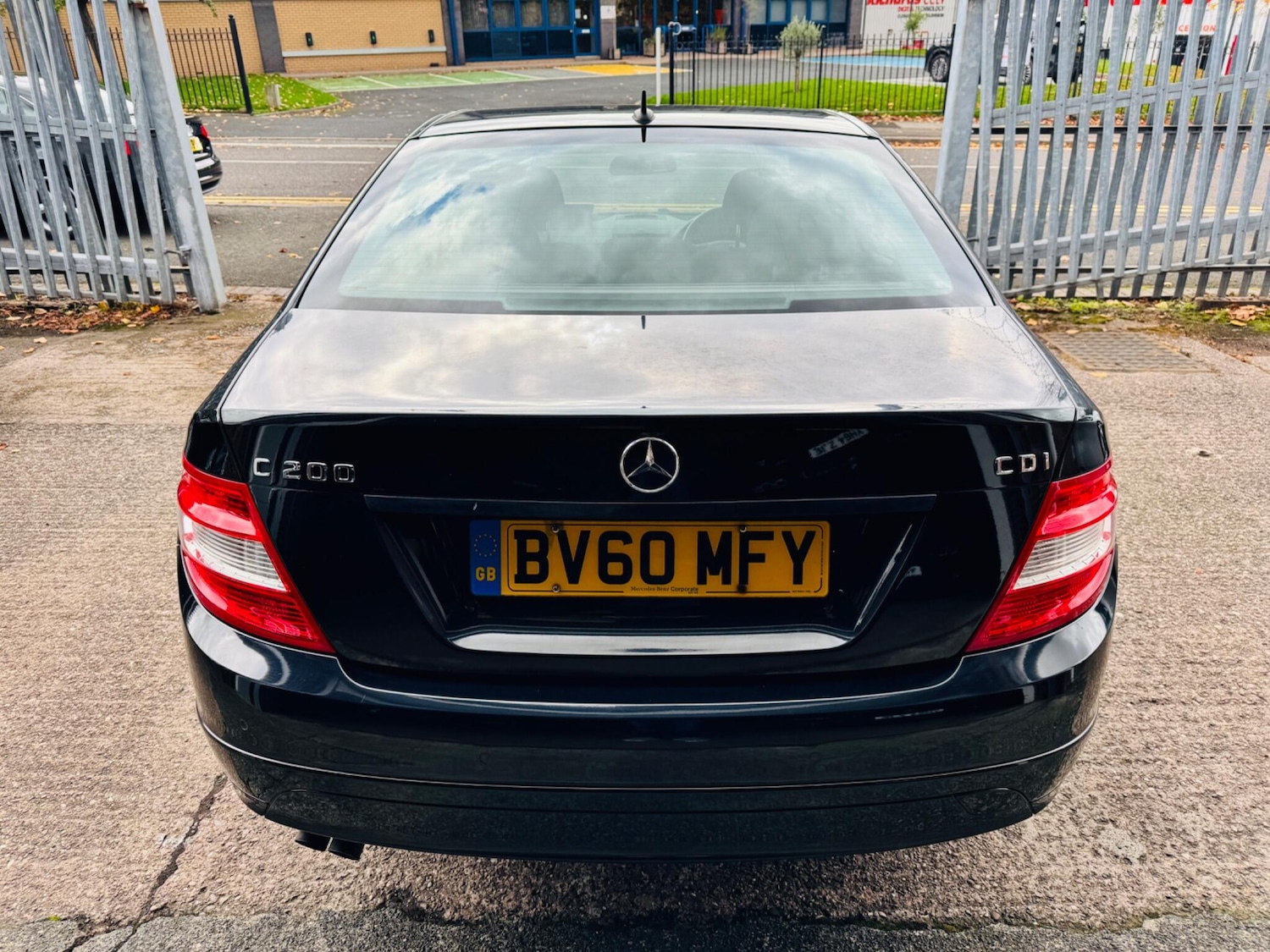 Used Mercedes-Benz C Class 2011 for sale - 76326589: Photo 9