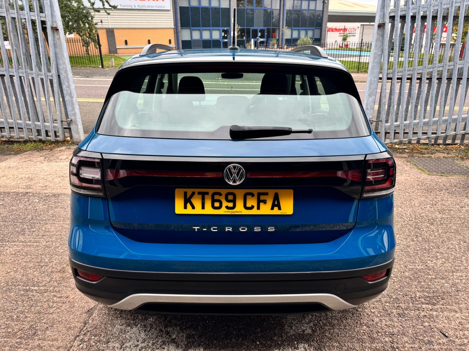 Used Volkswagen T-Cross 2020 for sale - 76073058: Photo 10