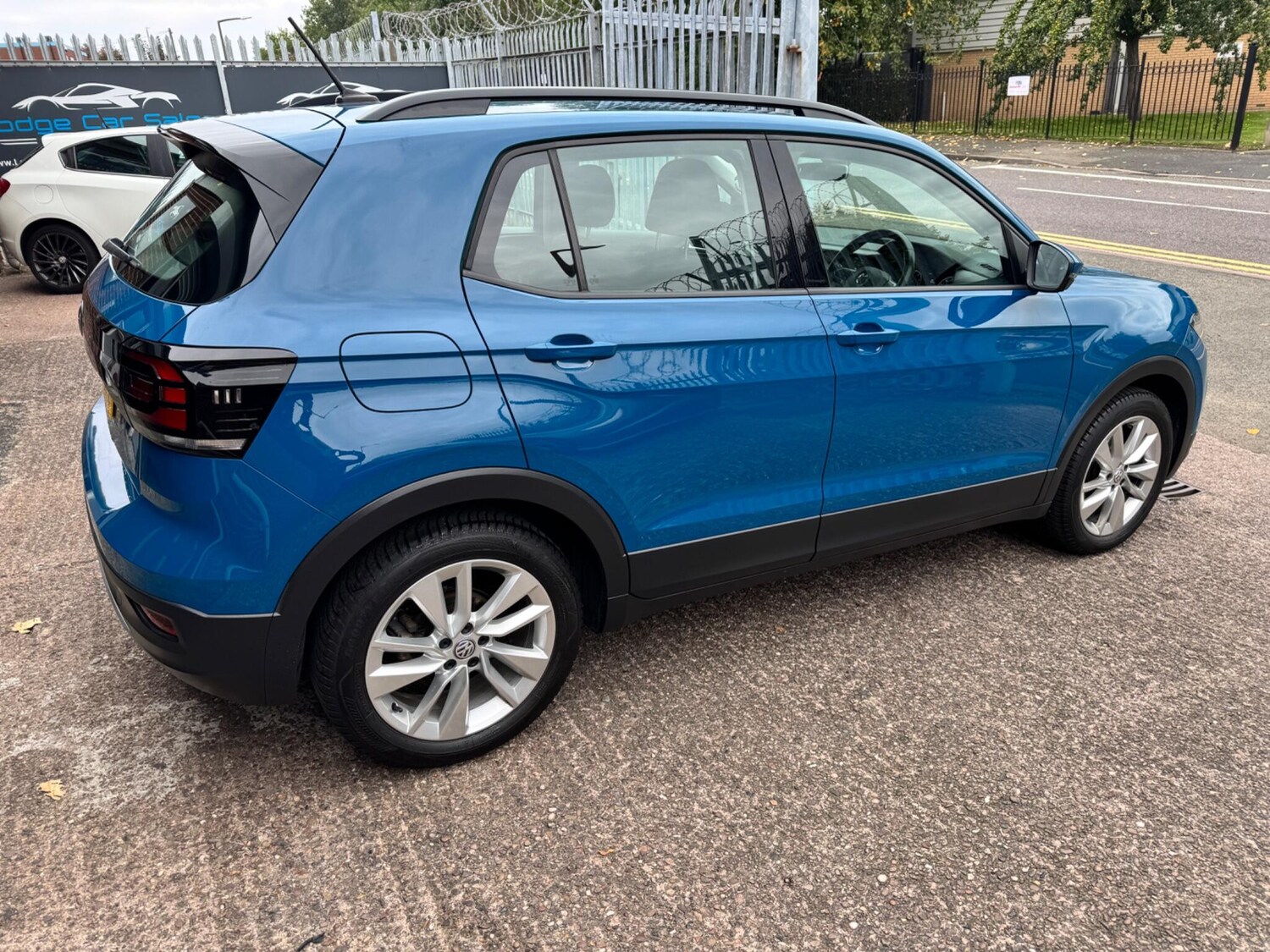 Used Volkswagen T-Cross 2020 for sale - 76073058: Photo 11