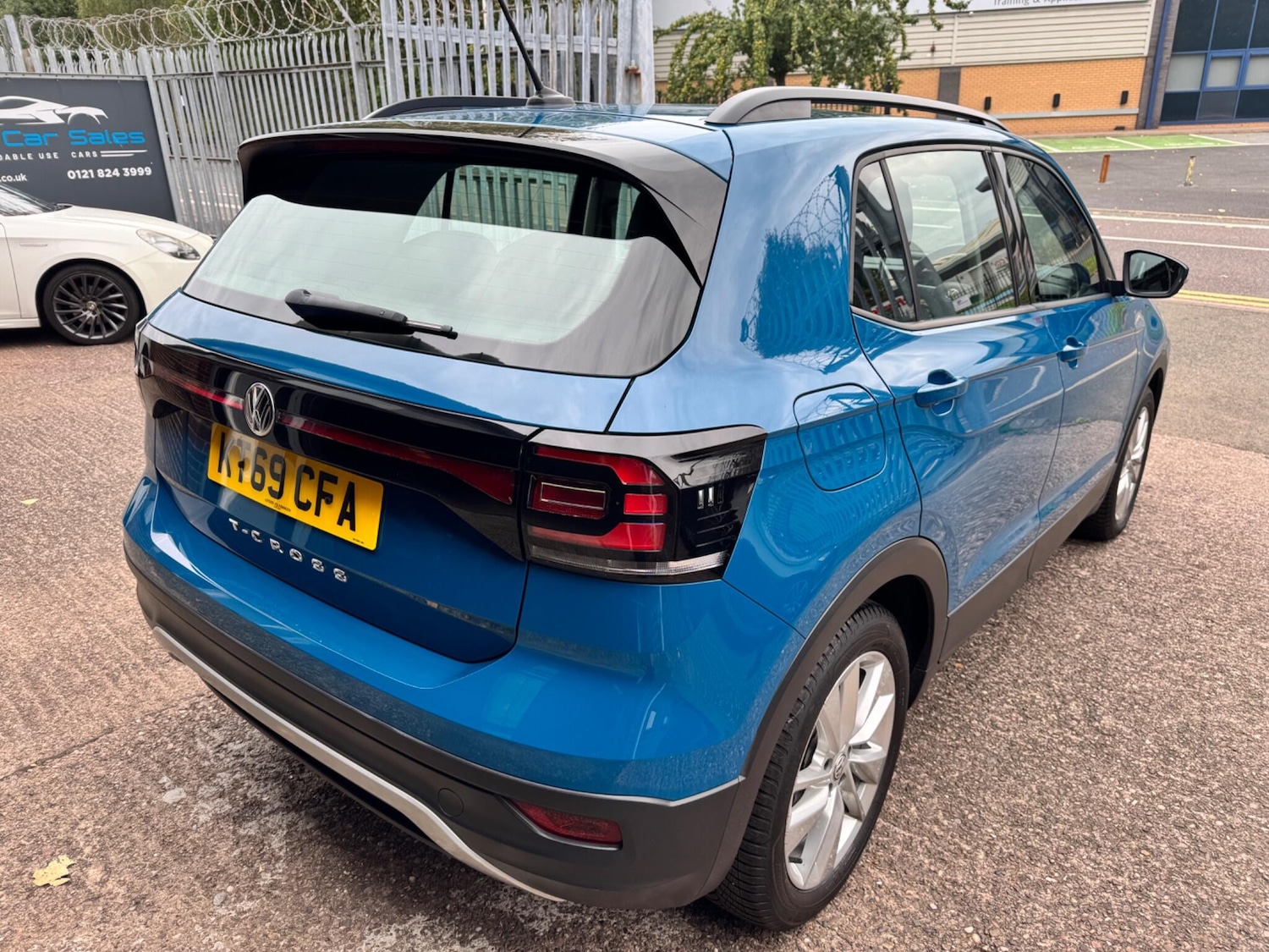 Used Volkswagen T-Cross 2020 for sale - 76073058: Photo 2