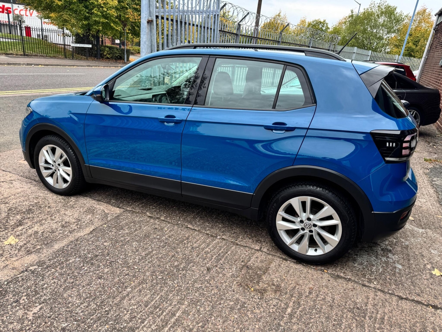 Used Volkswagen T-Cross 2020 for sale - 76073058: Photo 8