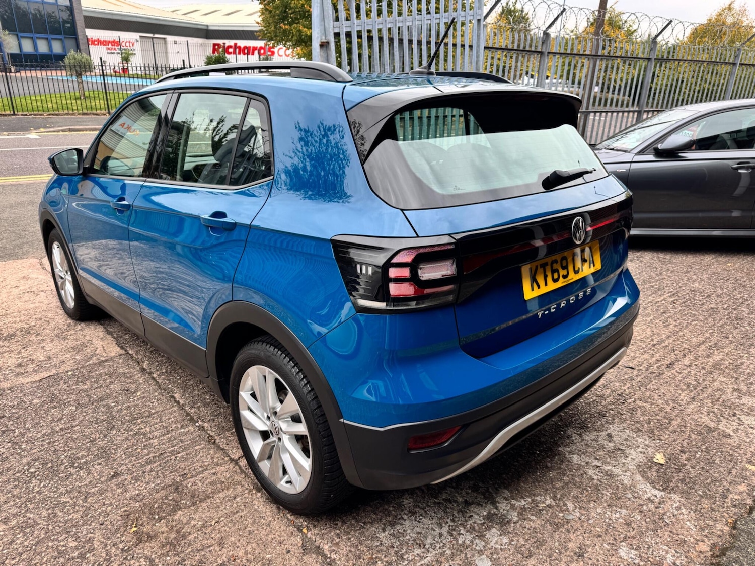 Used Volkswagen T-Cross 2020 for sale - 76073058: Photo 9