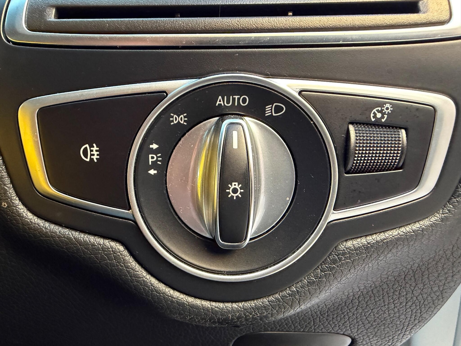 Used Mercedes-Benz C Class 2018 for sale - 77097490: Photo 21