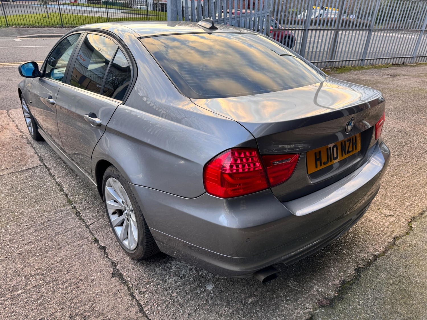 Used BMW 3 Series for sale - 77495823: Photo 2