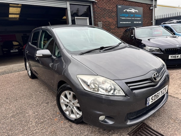 Used Toyota Auris 2011 for sale - 76295983: Photo 1