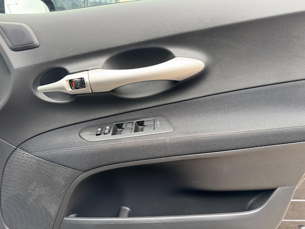 Used Toyota Auris 2011 for sale - 76295983: Photo 29