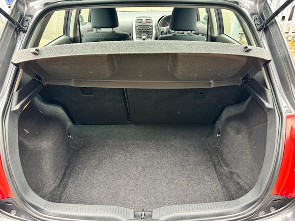 Used Toyota Auris 2011 for sale - 76295983: Photo 31