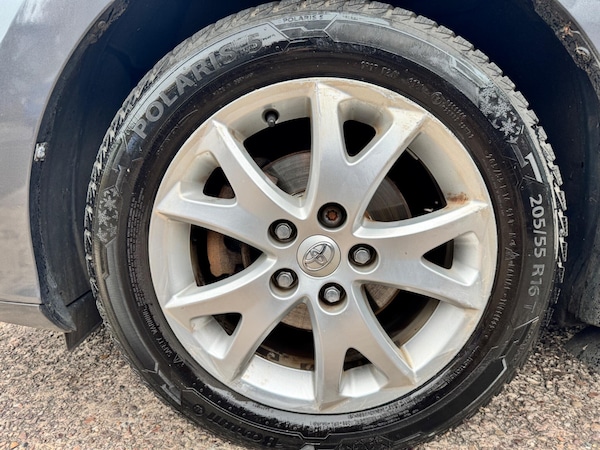 Used Toyota Auris 2011 for sale - 76295983: Photo 36