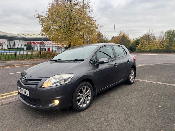 Used Toyota Auris 2011 for sale - 76295983: Photo 3