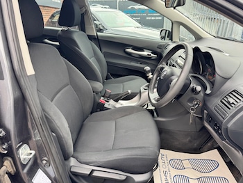 Used Toyota Auris 2011 for sale - 76295983: Photo 3