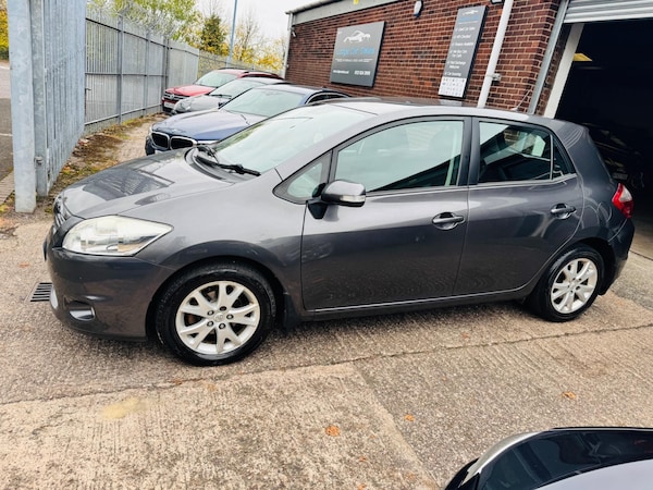 Used Toyota Auris 2011 for sale - 76295983: Photo 5
