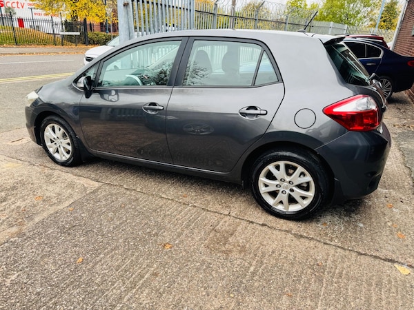 Used Toyota Auris 2011 for sale - 76295983: Photo 6