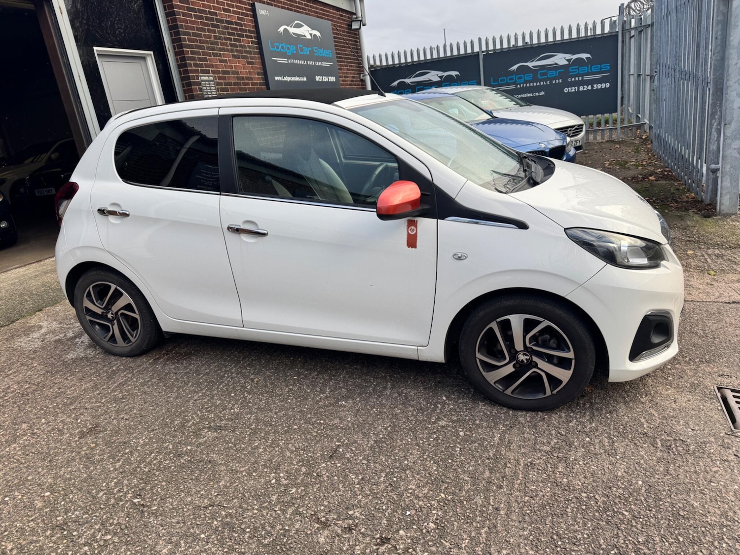 Used Peugeot 108 2015 for sale - 76620478: Photo 15