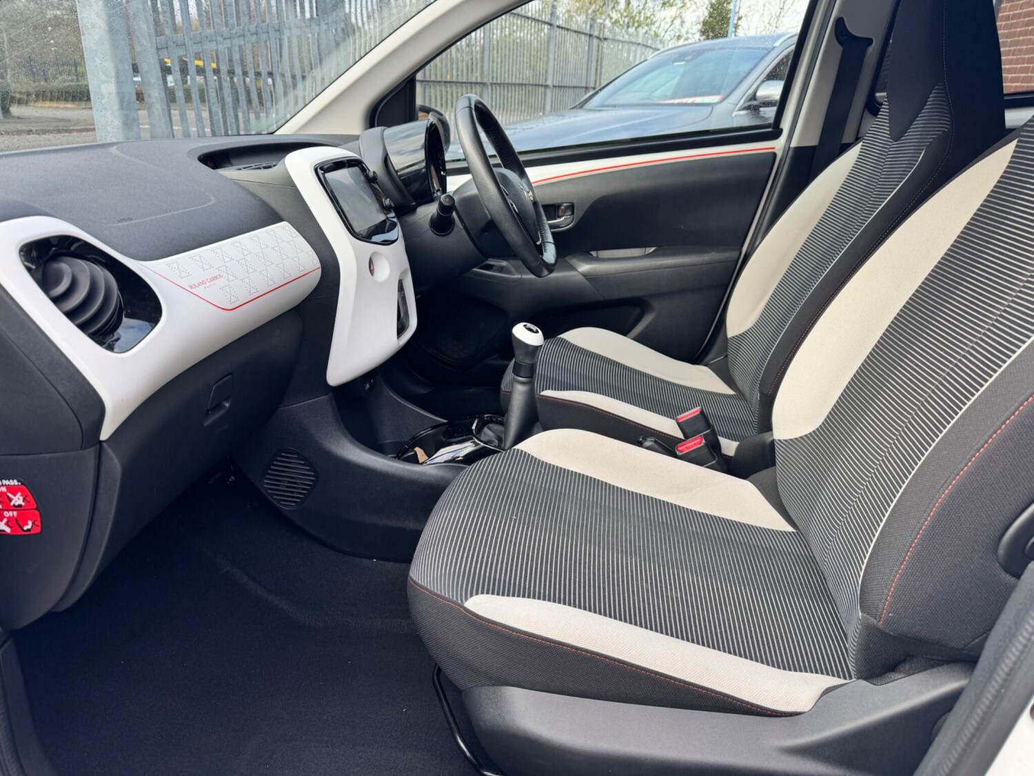 Used Peugeot 108 2015 for sale - 76620478: Photo 27