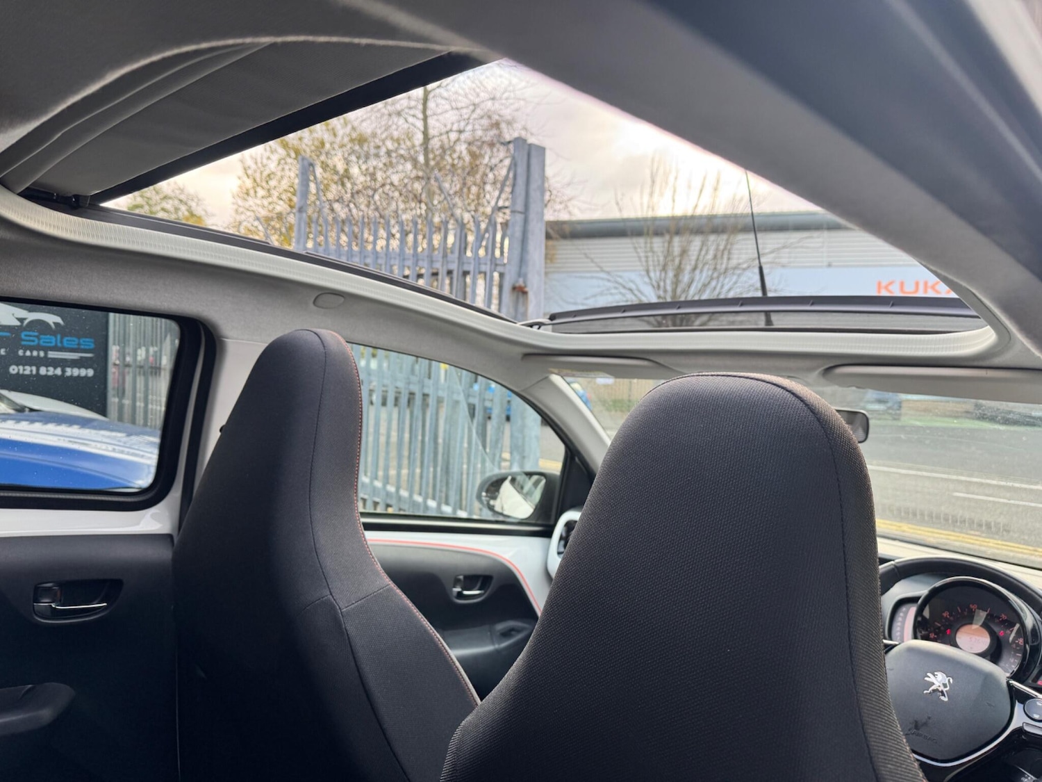 Used Peugeot 108 2015 for sale - 76620478: Photo 30