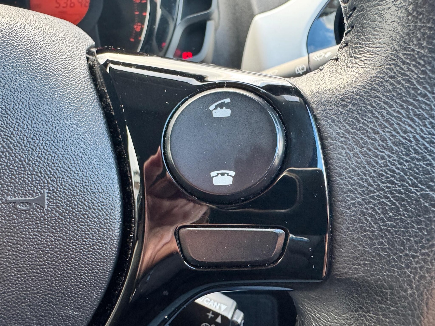 Used Peugeot 108 2015 for sale - 76620478: Photo 36