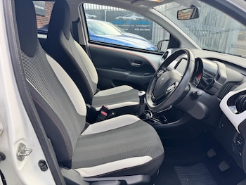 Used Peugeot 108 2015 for sale - 76620478: Photo