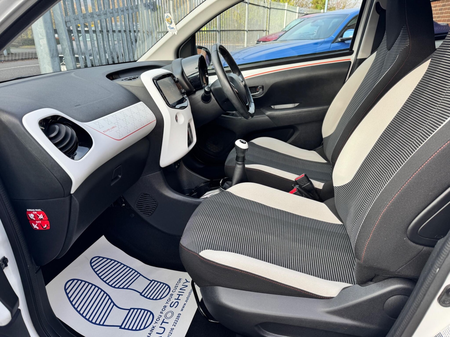 Used Peugeot 108 2015 for sale - 76620478: Photo 41