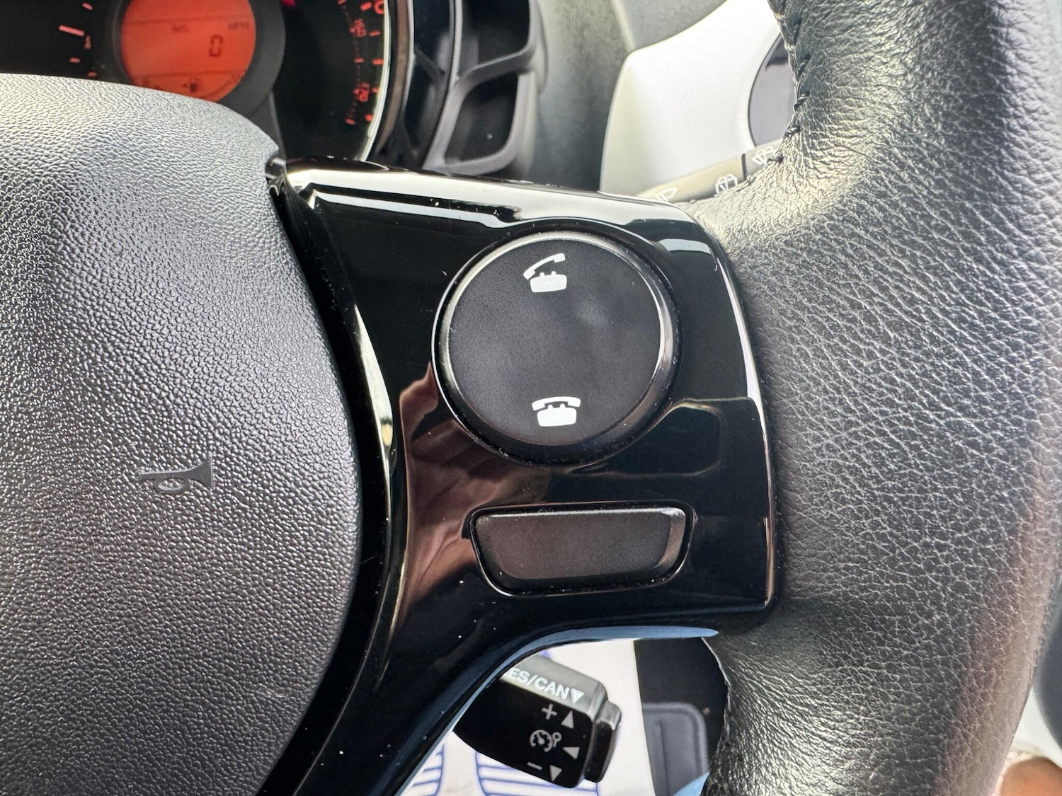 Used Peugeot 108 2015 for sale - 76620478: Photo 49