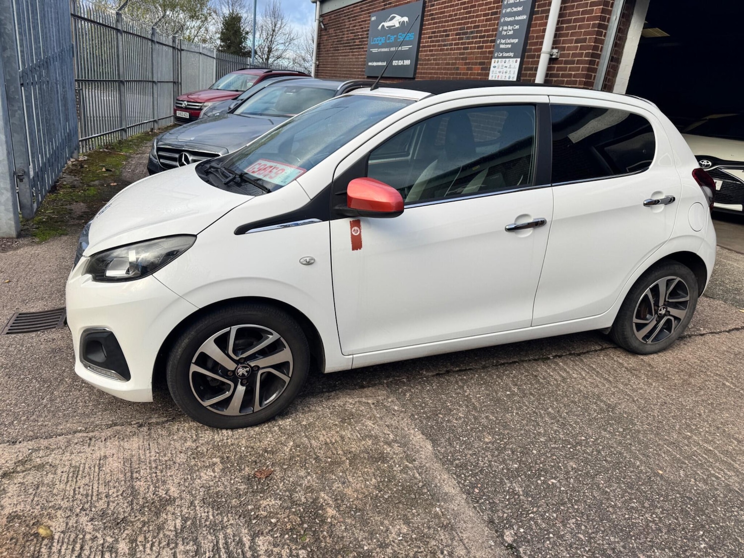 Used Peugeot 108 2015 for sale - 76620478: Photo 6