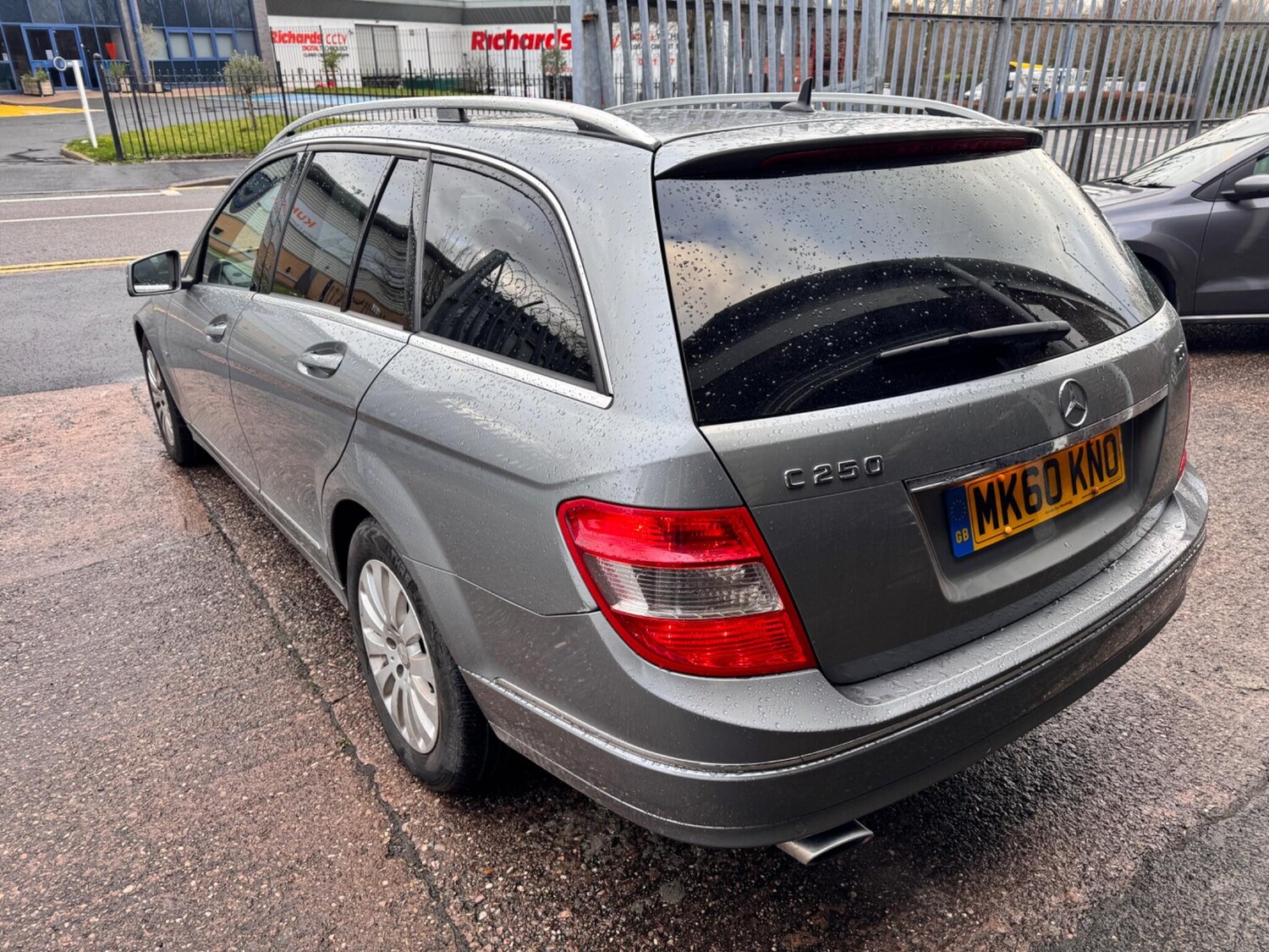 Used Mercedes-Benz C Class for sale - 77633234: Photo 2