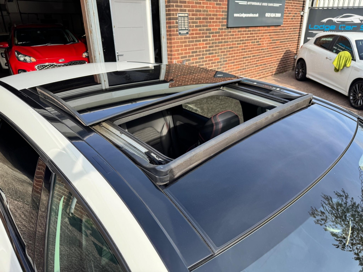 Used Mercedes-Benz B Class 2016 for sale - 76988514: Photo 16