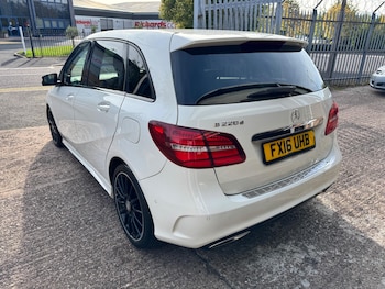 Used Mercedes-Benz B Class 2016 for sale - 76988514: Photo