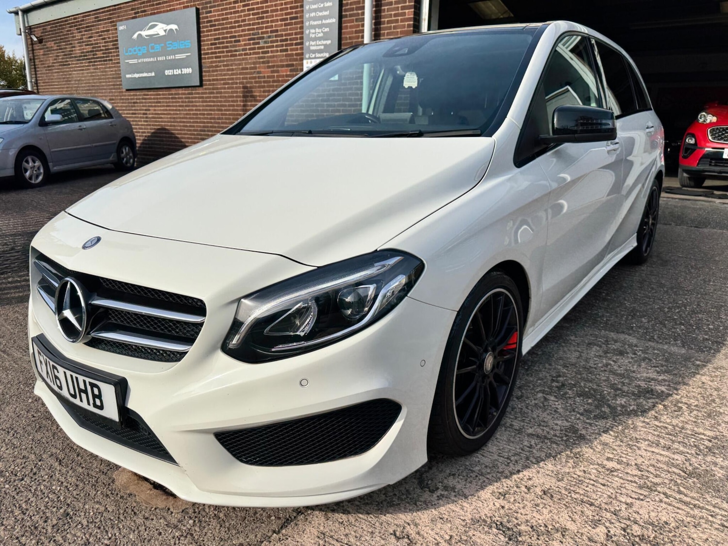 Used Mercedes-Benz B Class 2016 for sale - 76988514: Photo 4