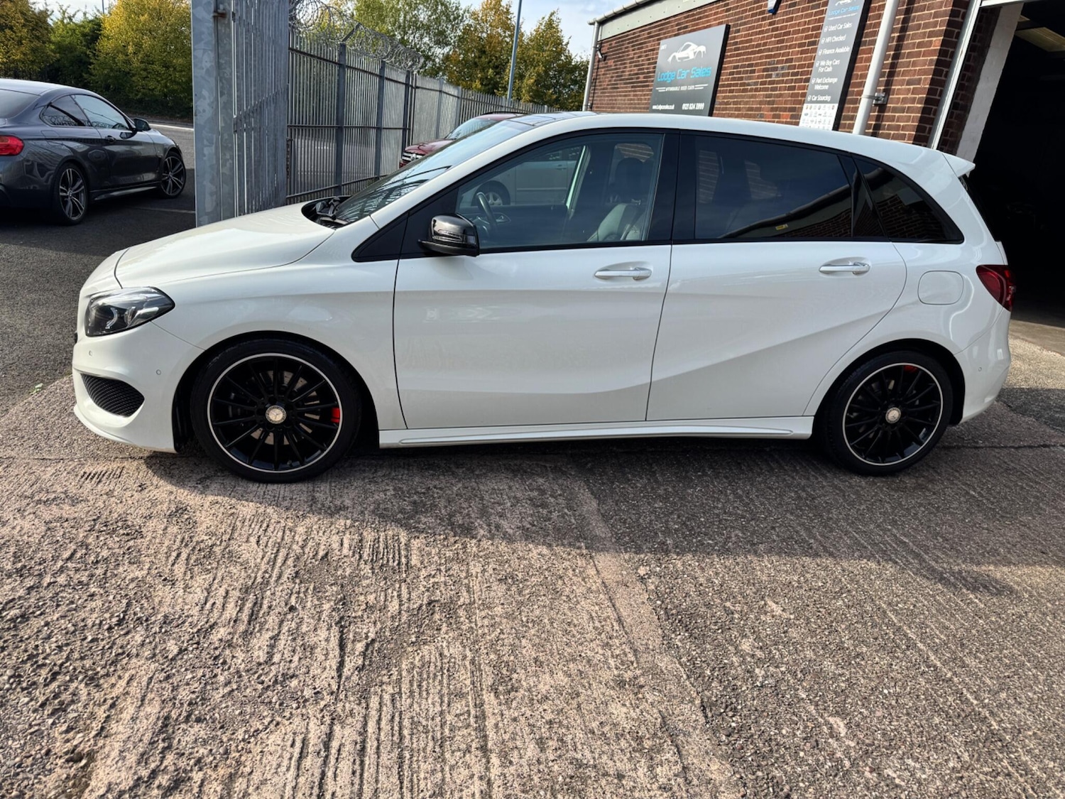 Used Mercedes-Benz B Class 2016 for sale - 76988514: Photo 6