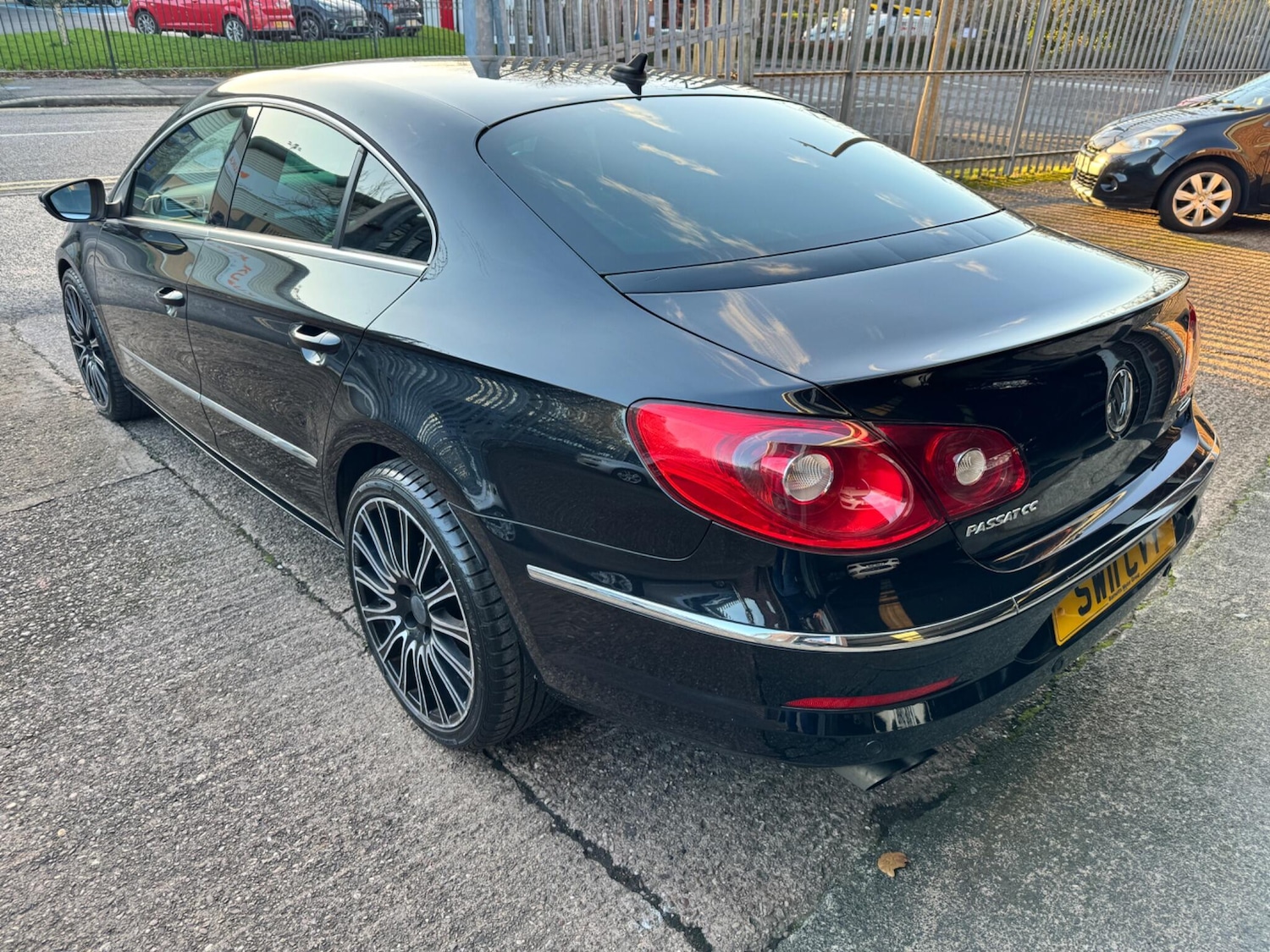 Used Volkswagen CC 2011 for sale - 76688517: Photo 2