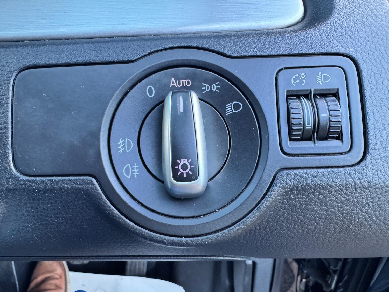 Used Volkswagen CC 2011 for sale - 76688517: Photo 38