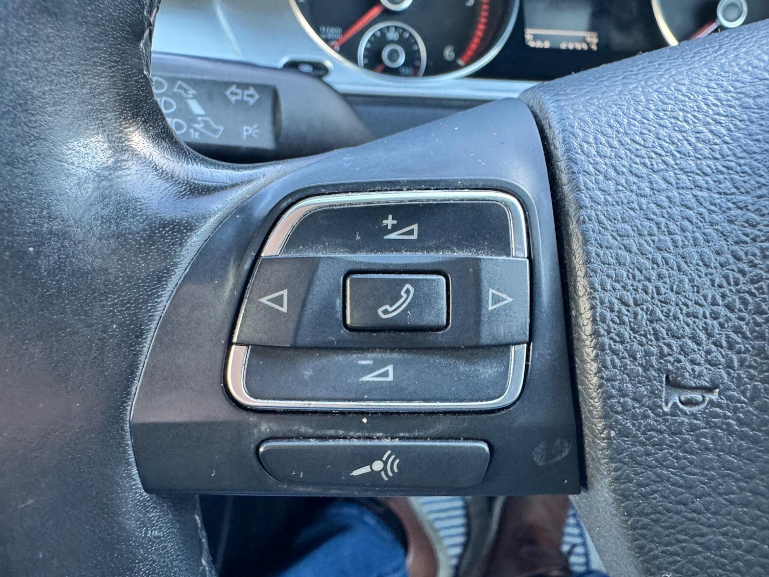 Used Volkswagen CC 2011 for sale - 76688517: Photo 40