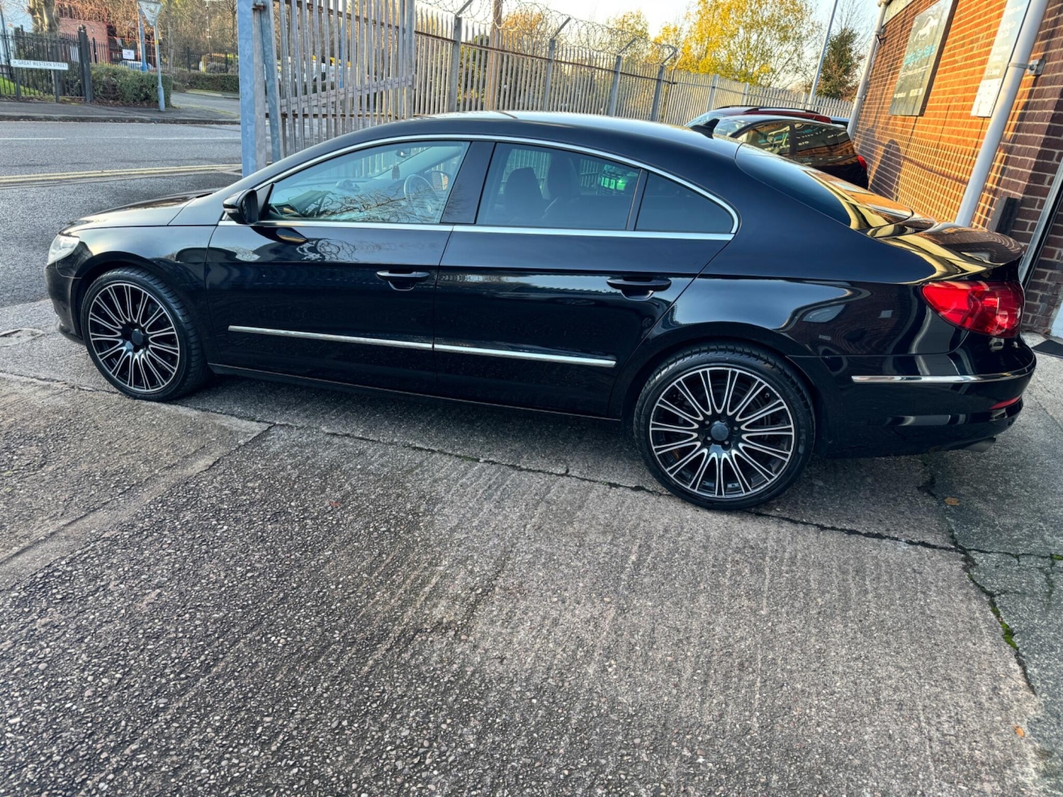 Used Volkswagen CC 2011 for sale - 76688517: Photo 7