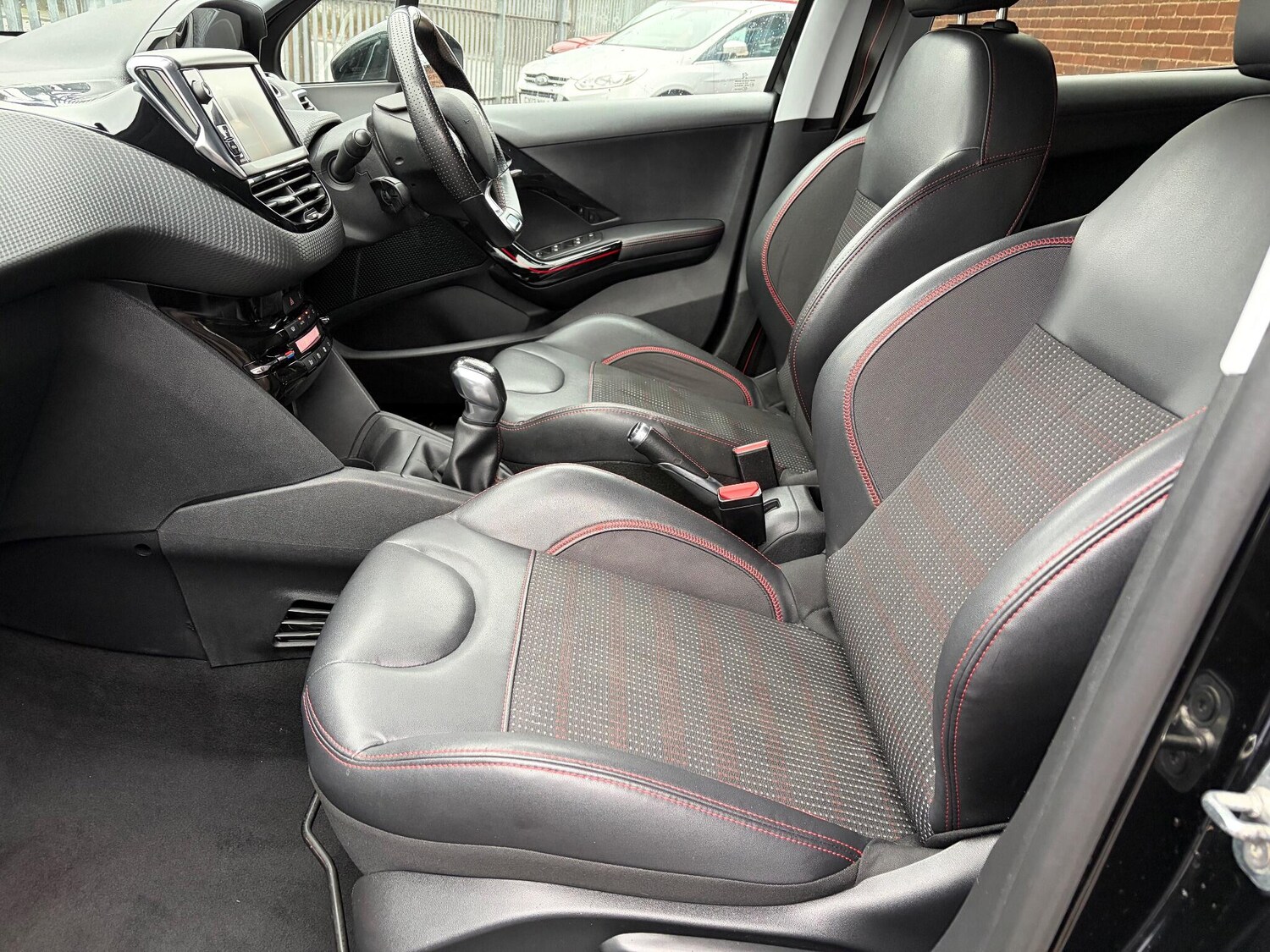 Used Peugeot 208 2017 for sale - 77468820: Photo 37