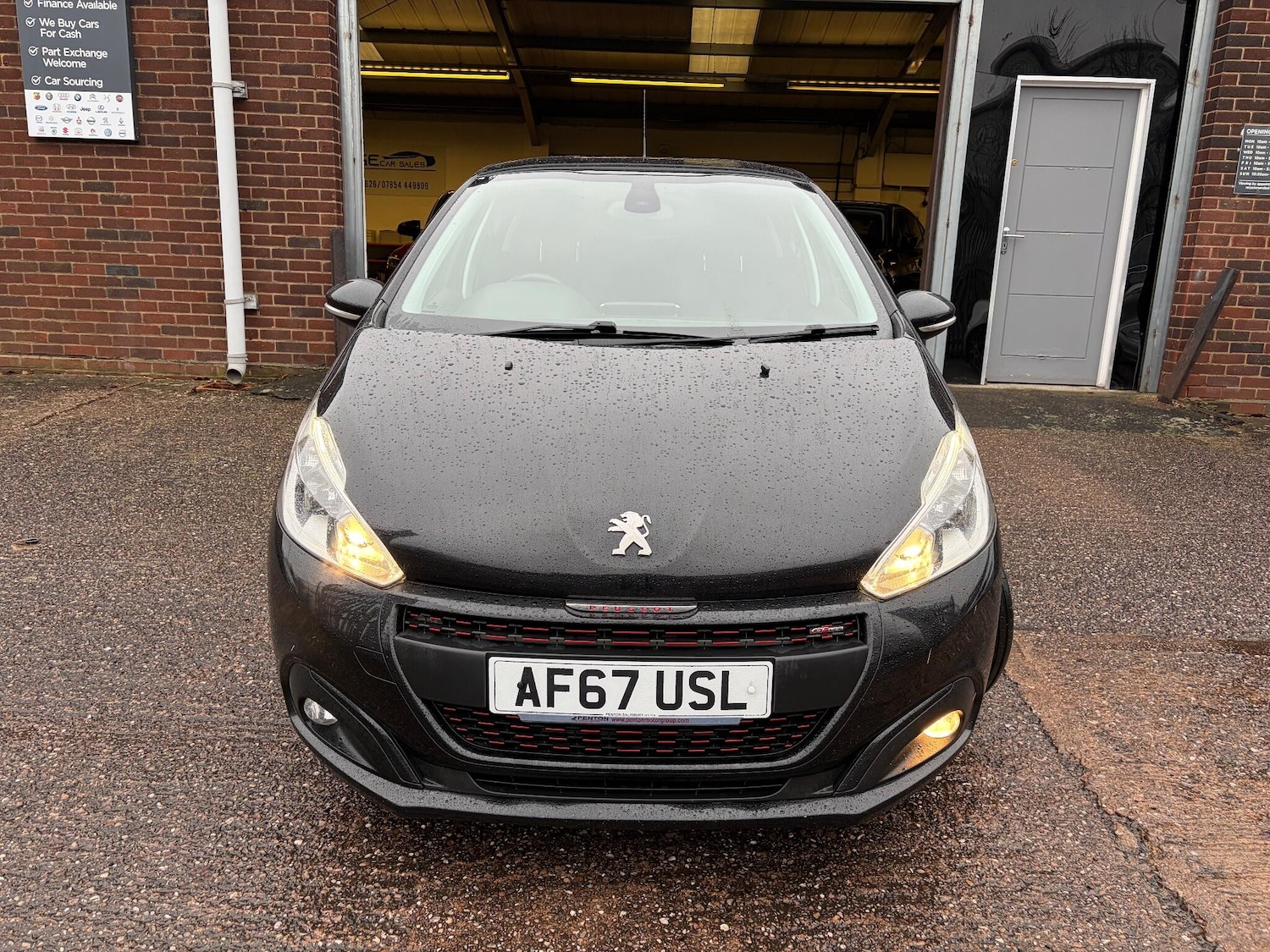 Used Peugeot 208 2017 for sale - 77468820: Photo 4