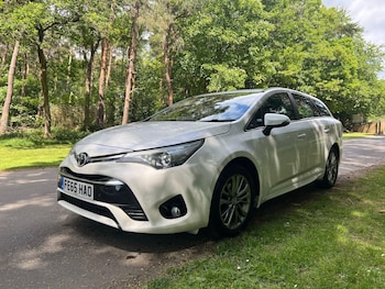 Used Toyota Avensis 2015 for sale - 78560851: Photo