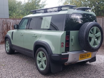 Used Land Rover Defender 2023 for sale - 75939459: Photo