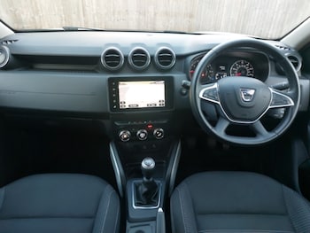 Used Dacia Duster 2021 for sale - 77379627: Photo