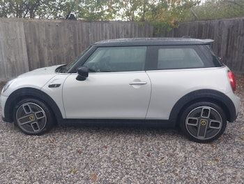 Used MINI Hatch 2022 for sale - 76418730: Photo
