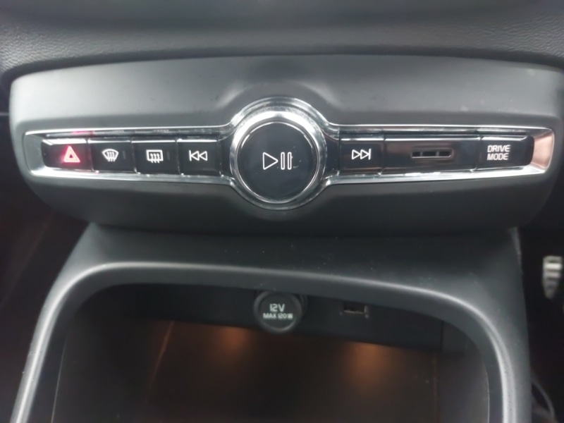 Used Volvo XC40 2021 for sale - 76533065: Photo 13