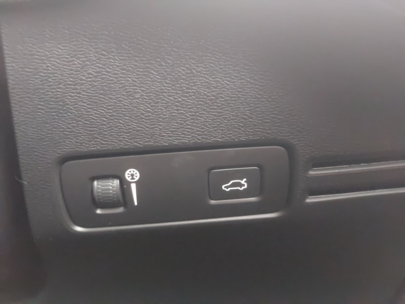 Used Volvo XC40 2021 for sale - 76533065: Photo 19