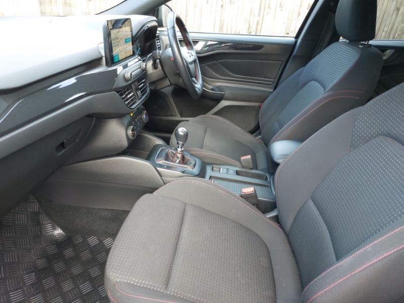 Used Ford Focus 2019 for sale - 76893632: Photo 5