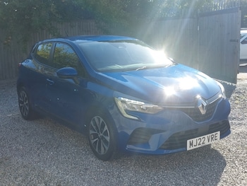 Used Renault Clio 2022 for sale - 76078565: Photo