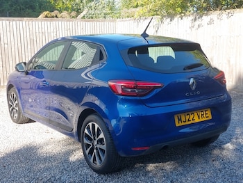 Used Renault Clio 2022 for sale - 76078565: Photo
