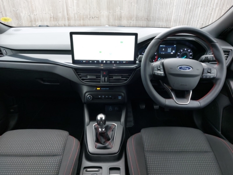 Used Ford Focus 2023 for sale - 76268939: Photo 2