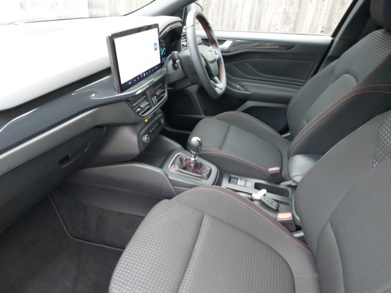 Used Ford Focus 2023 for sale - 76268939: Photo 5