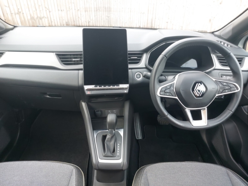 Used Renault Captur 2024 for sale - 76533069: Photo 2